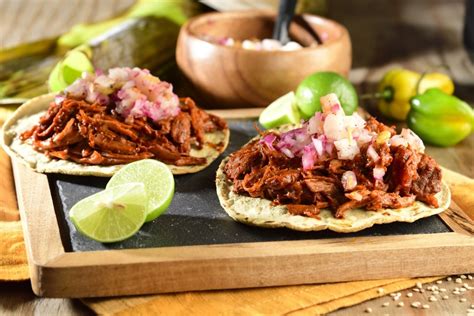  Cochinita Pibil: İşte Yumuşak Etin ve Baharatlı Sosun Uyumu!